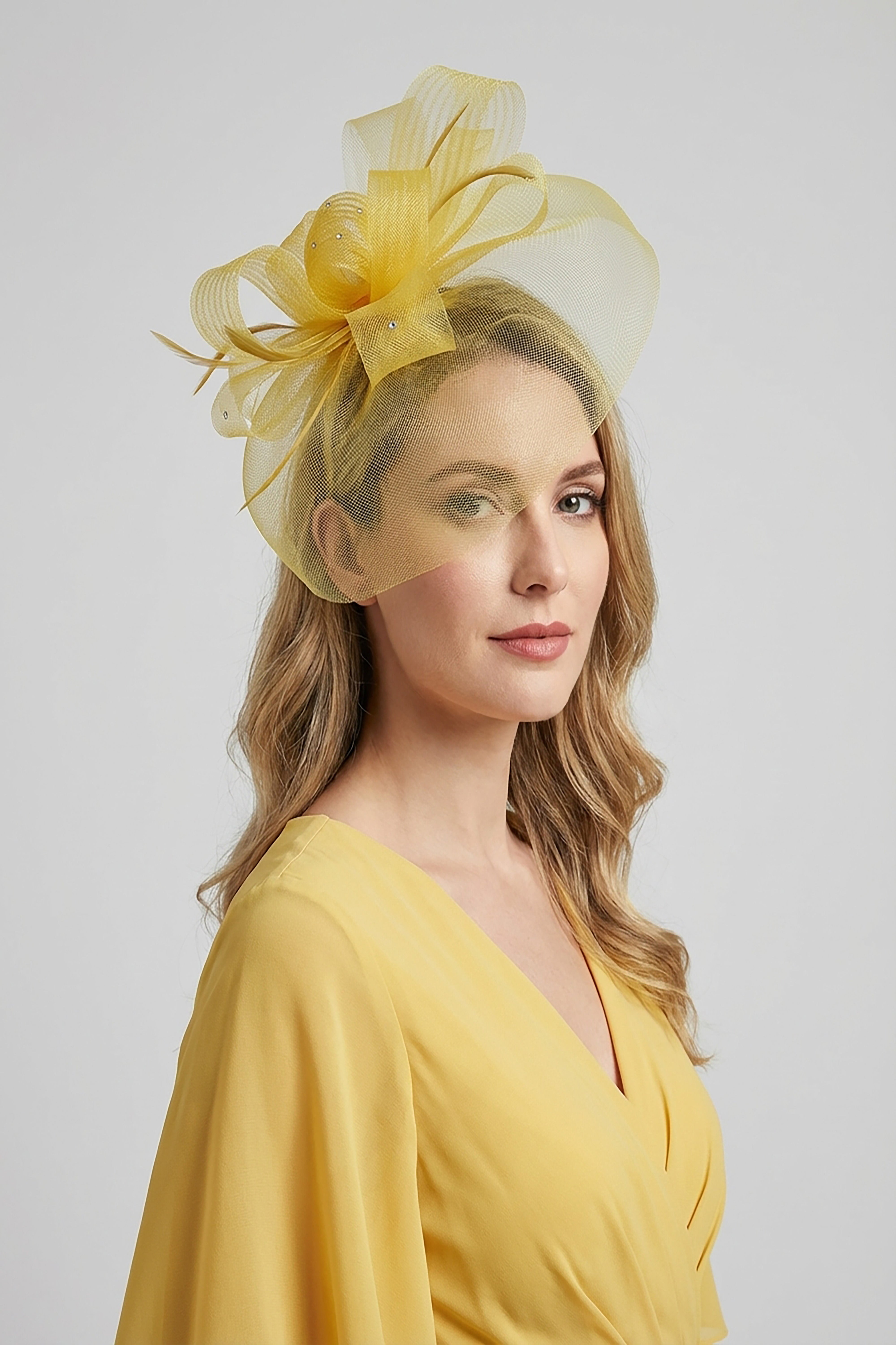 Elegant Mesh Fascinator Hat with Bow Detail for Weddings & Race Day