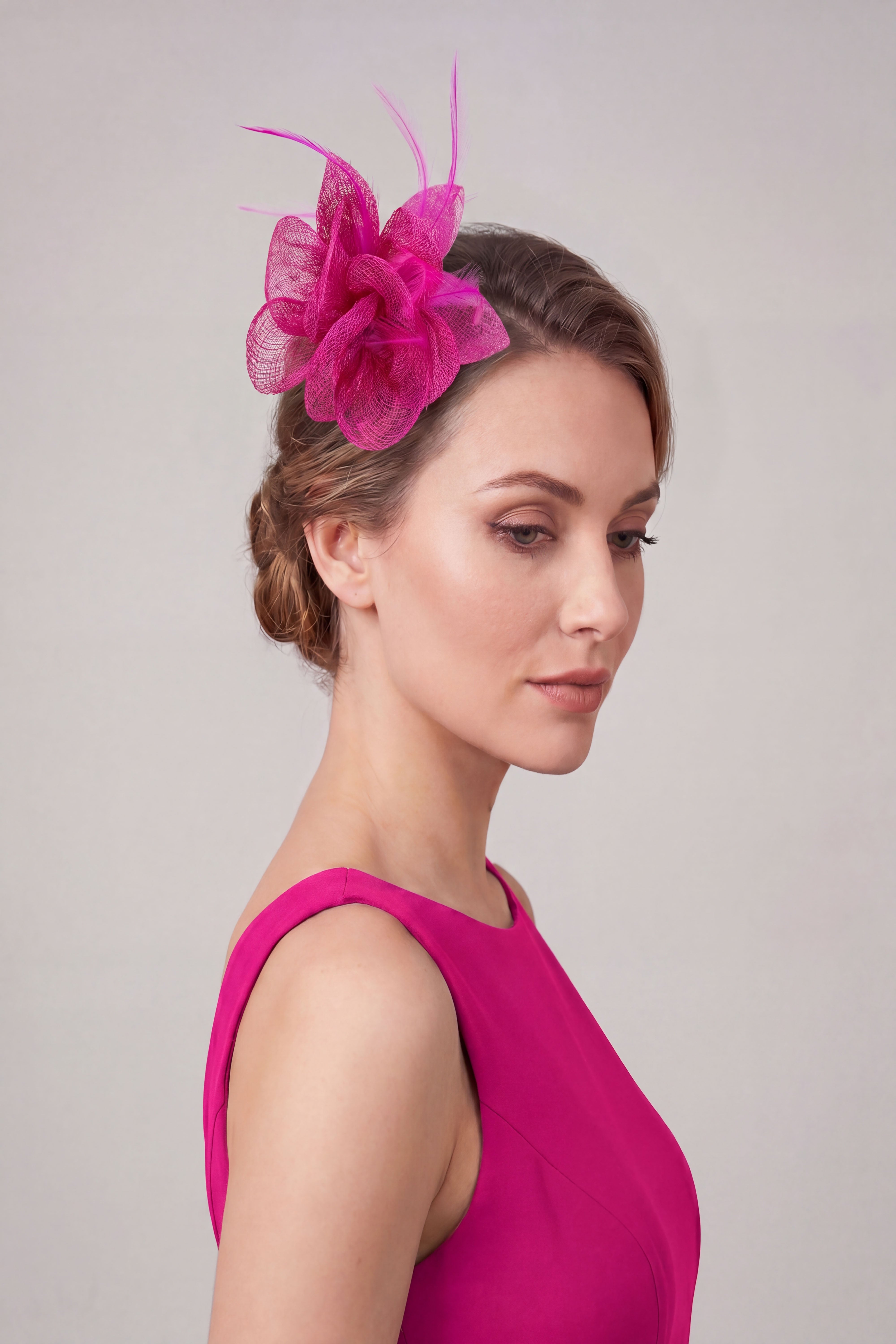 Small Fascinator with Feather Trim – Dual Wear Brooch & Clip