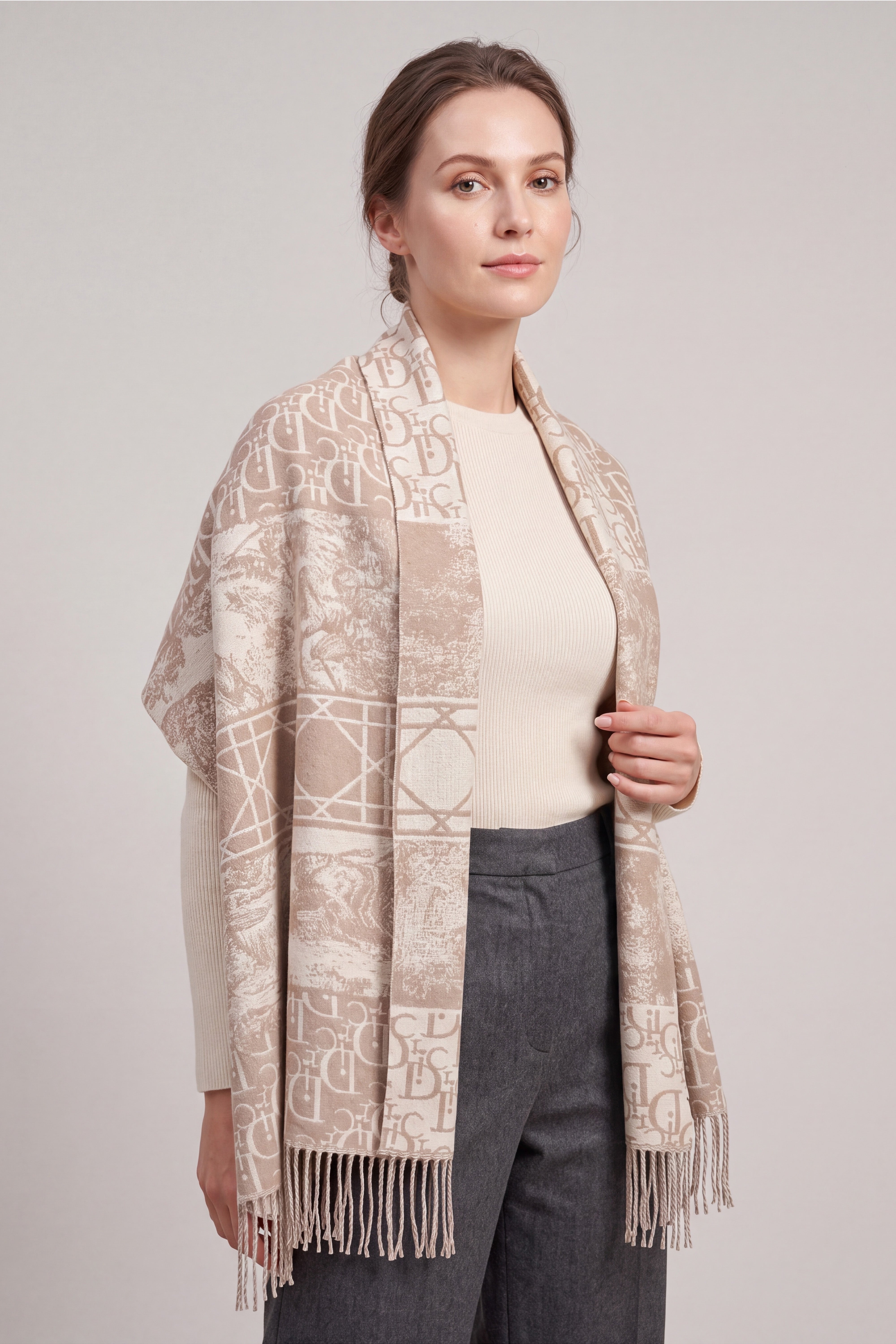 Women’s Heritage Animal & Monogram Print Fringed Scarf