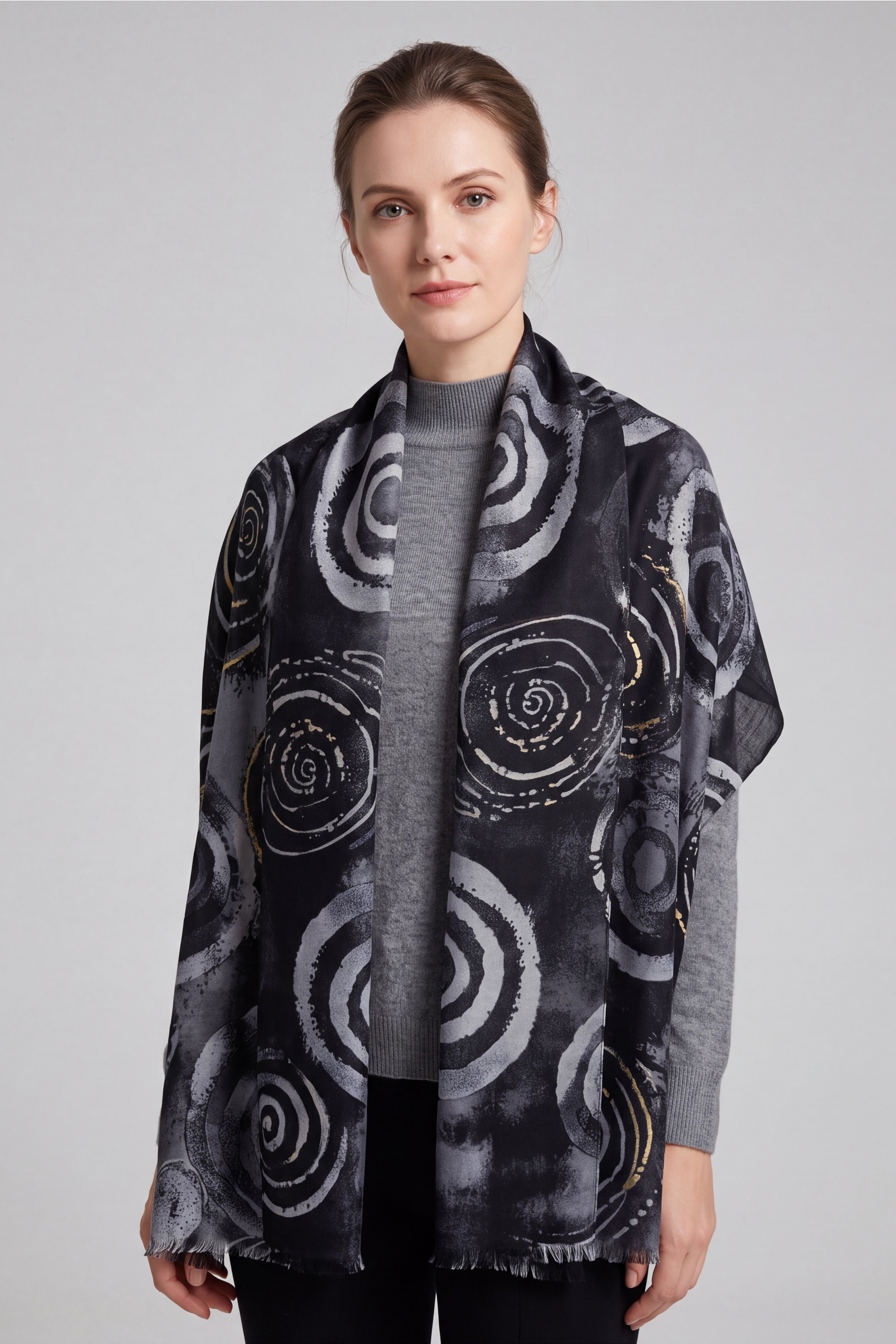 Women’s Abstract Circle Print Lightweight Scarf with Fringed Edge