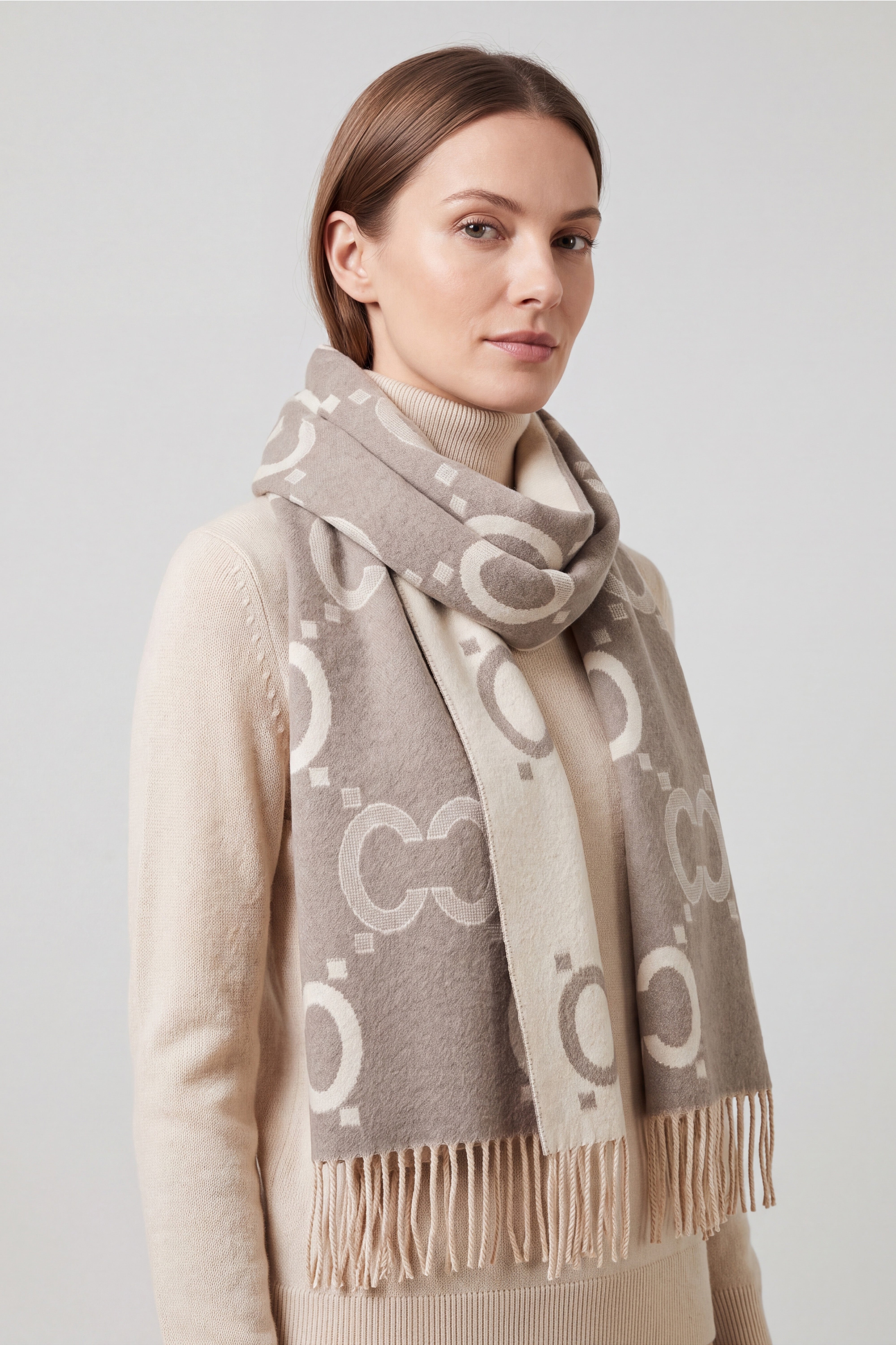 Women’s All-Over Geometric Print Reversible Fringed Scarf