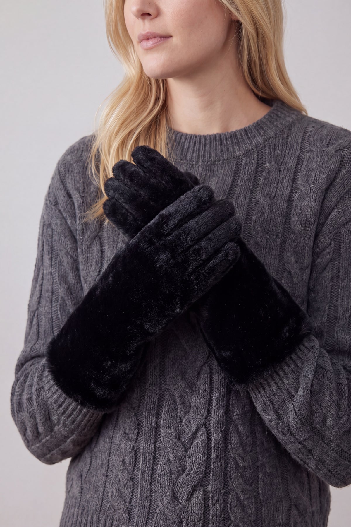 Women’s Soft Faux Fur Touchscreen Gloves
