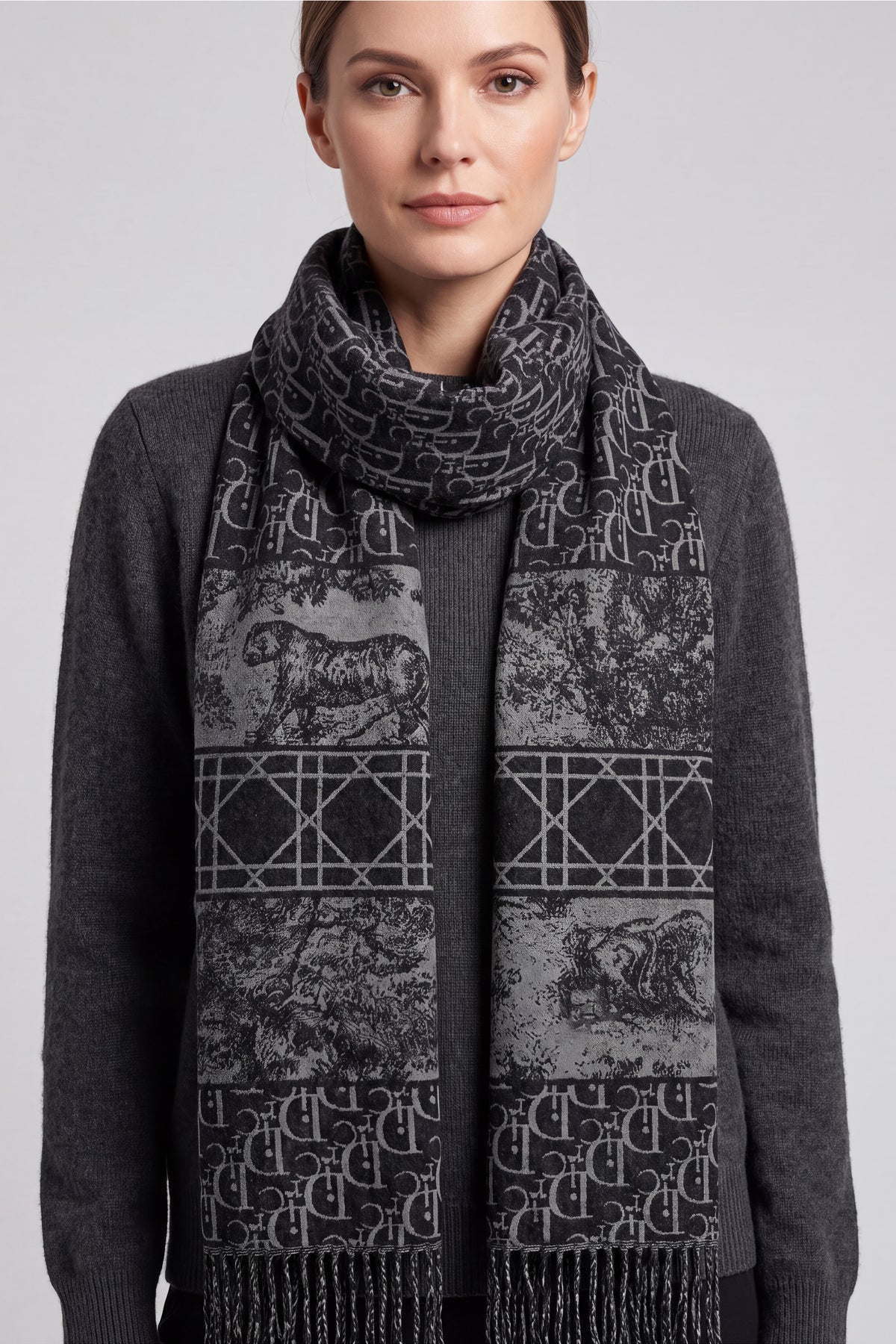 Women’s Heritage Animal & Monogram Print Fringed Scarf