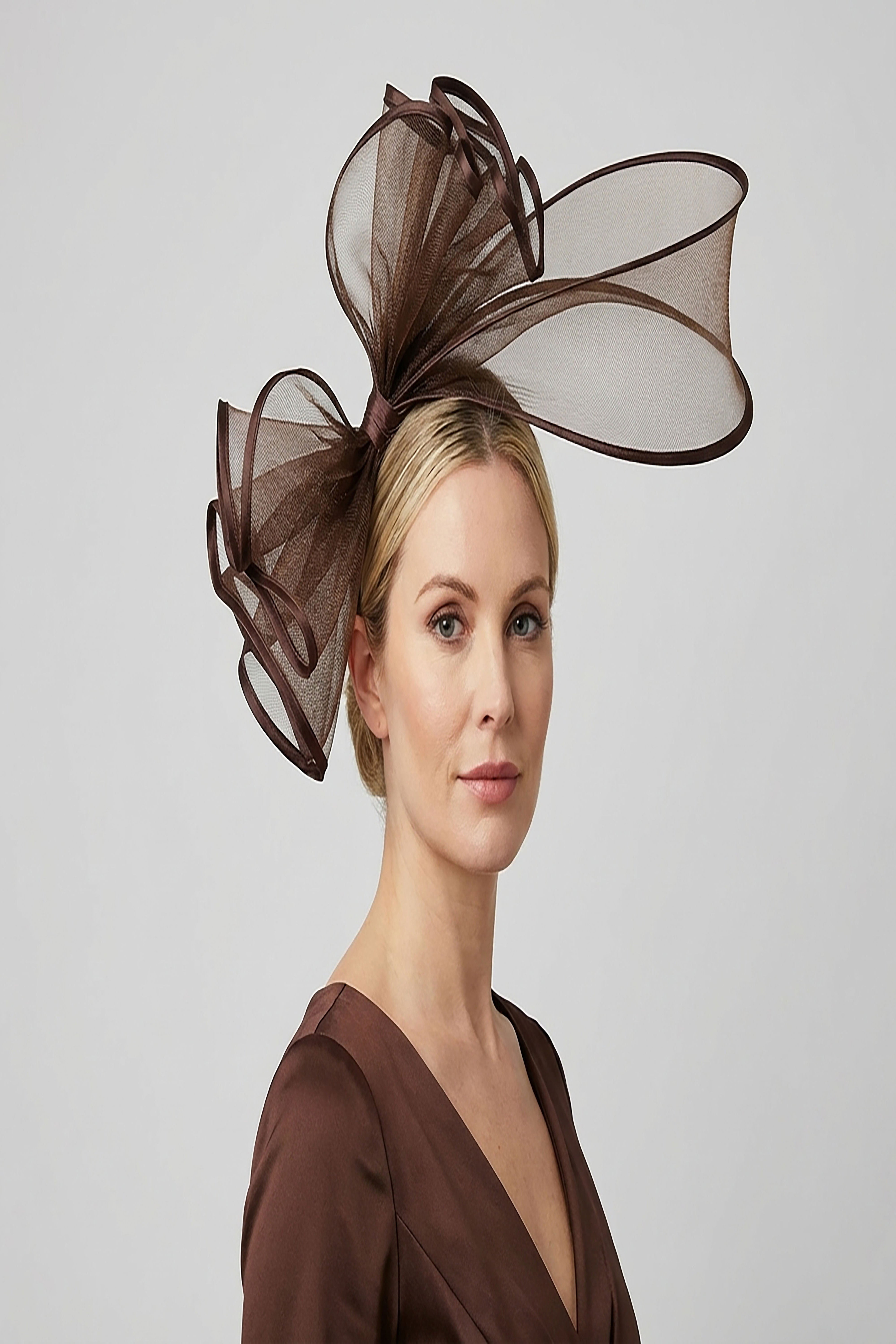 Large Mesh Loop Fascinator Headband with Structured Bow-Knot Design