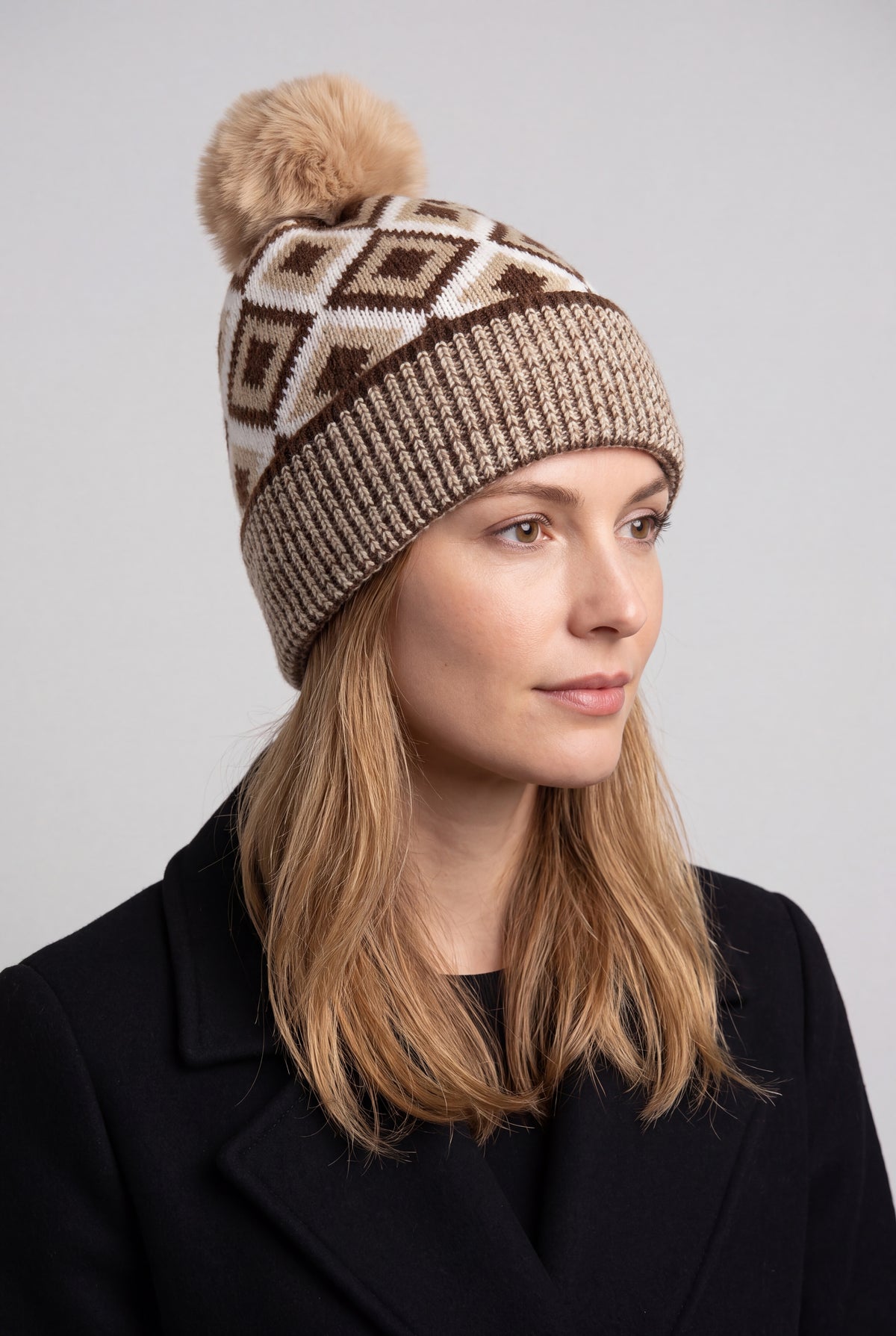 Classic Knitted Diamond Pattern Pom-Pom Hat