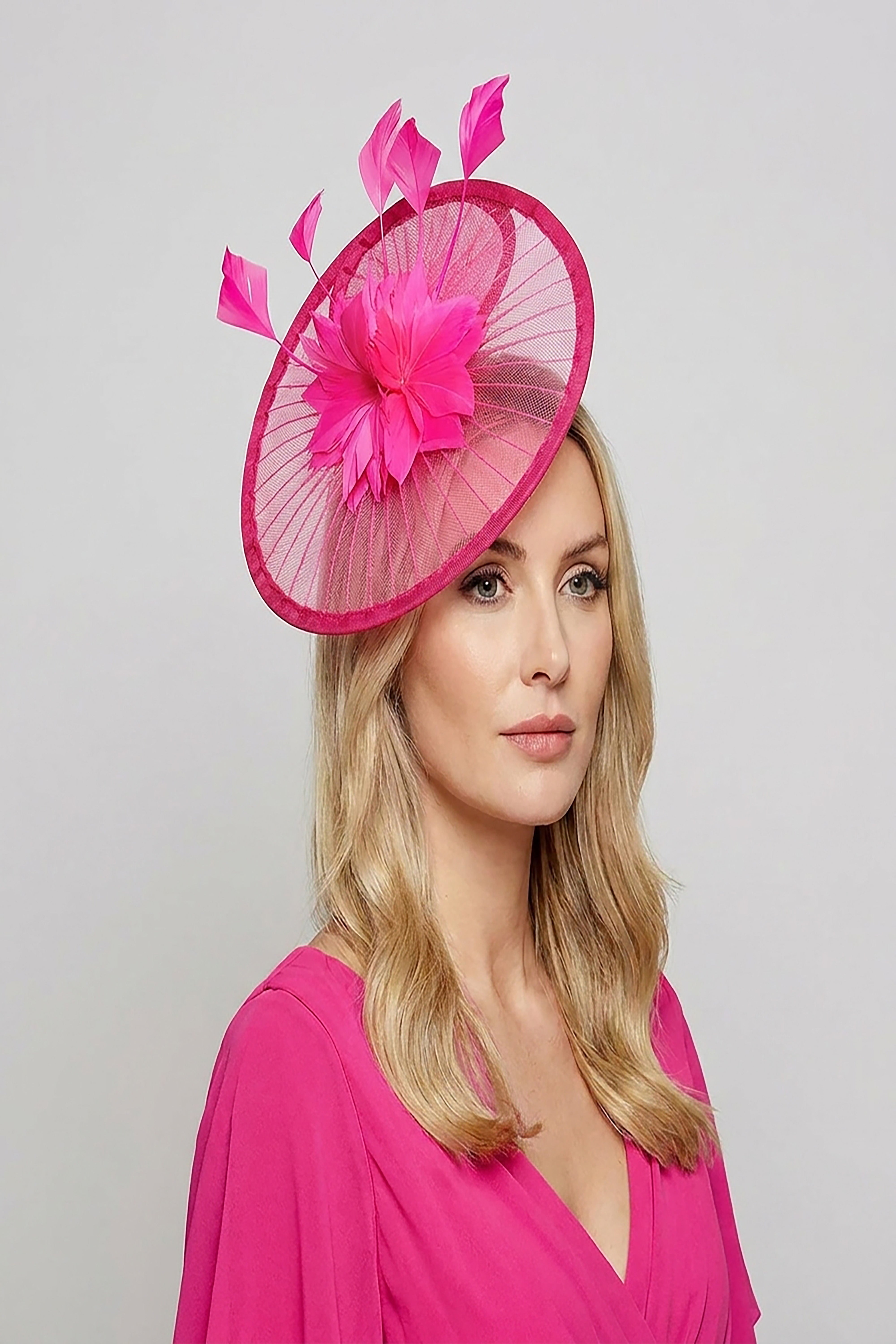 Classic Disc Fascinator with Feather Flower Detail