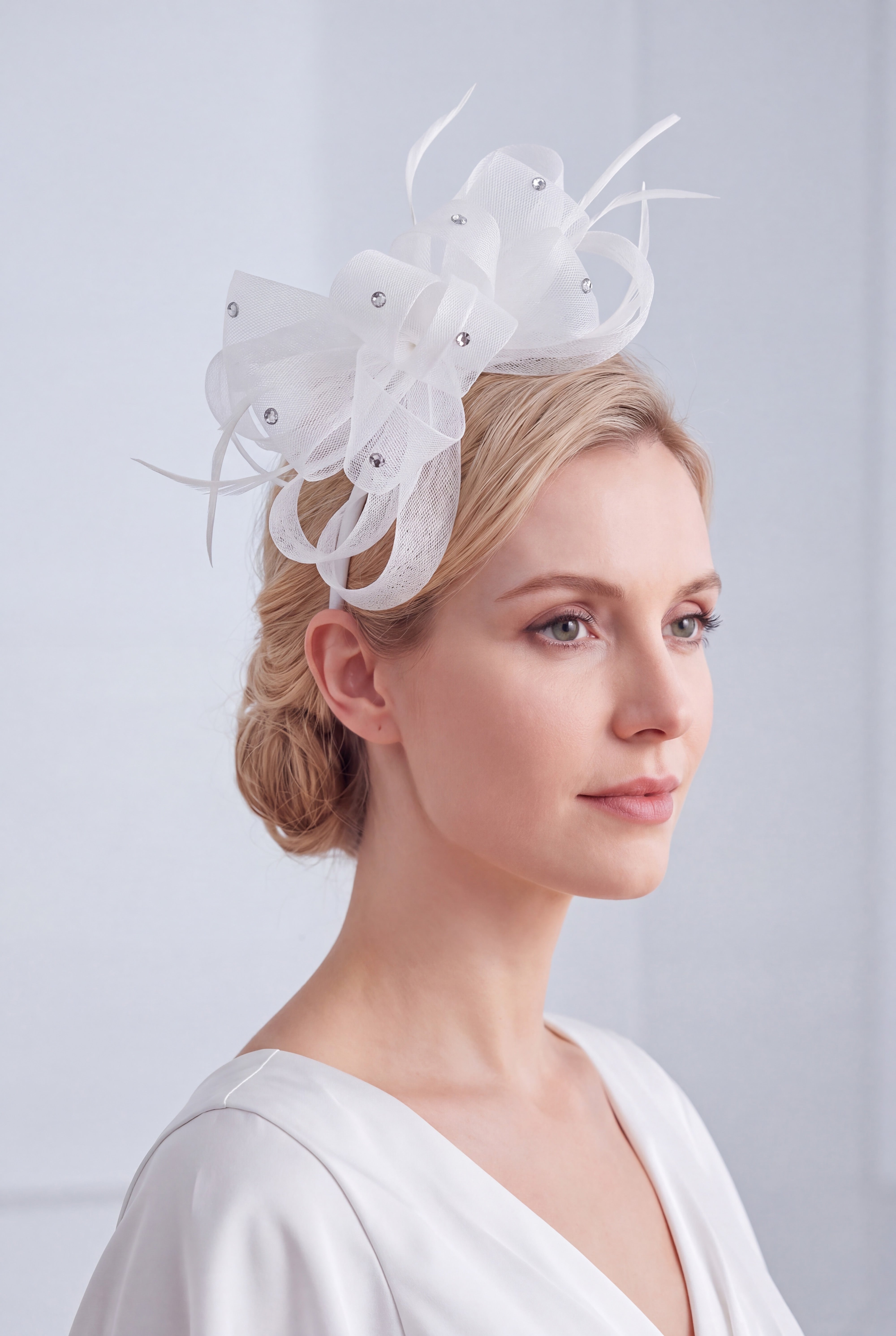 Embellished Diamond Mesh Bow Fascinator