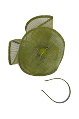 Dramatic Fan Mesh Disc Fascinator with Feather Centre Pin