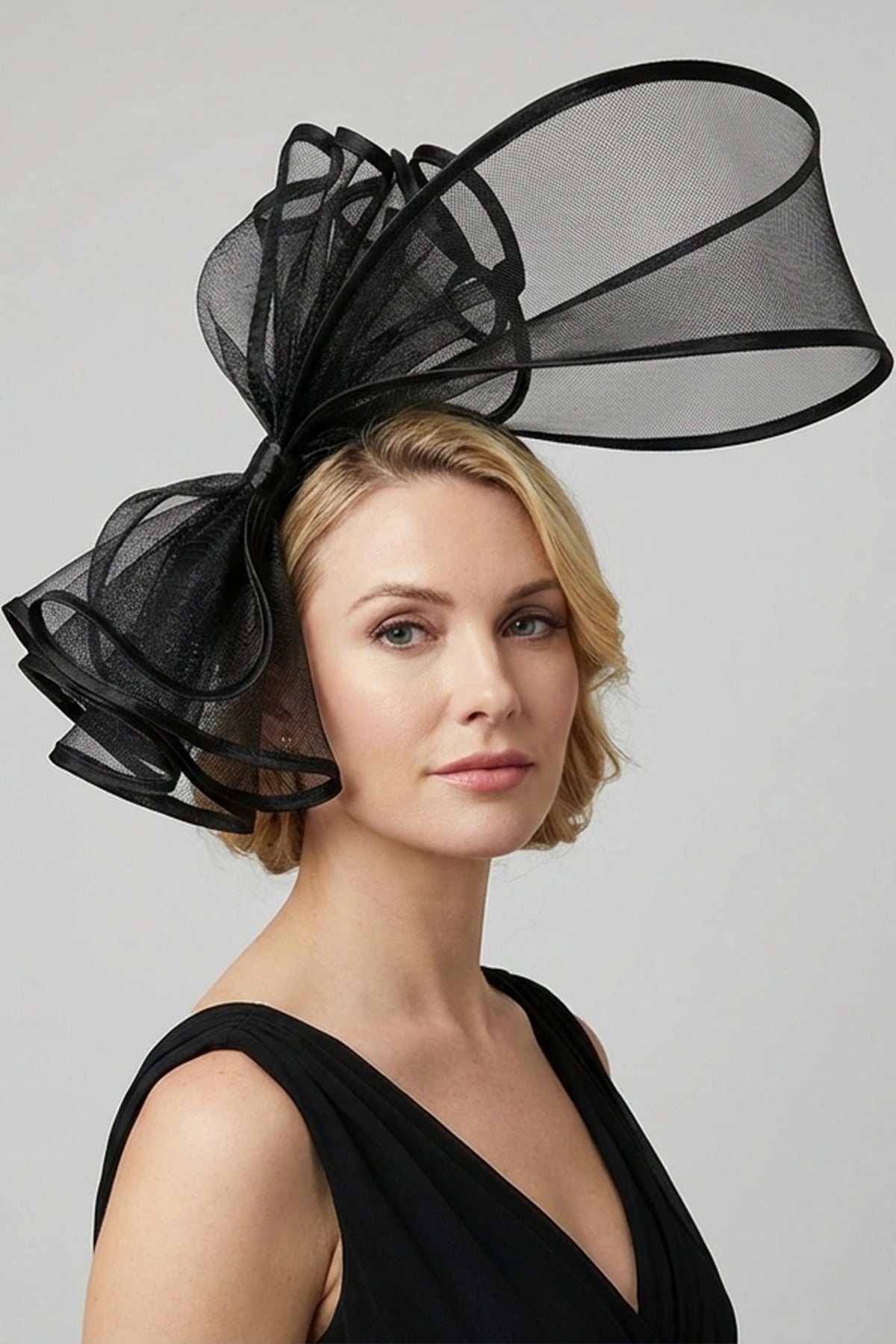 Large Mesh Loop Fascinator Headband with Structured Bow-Knot Design