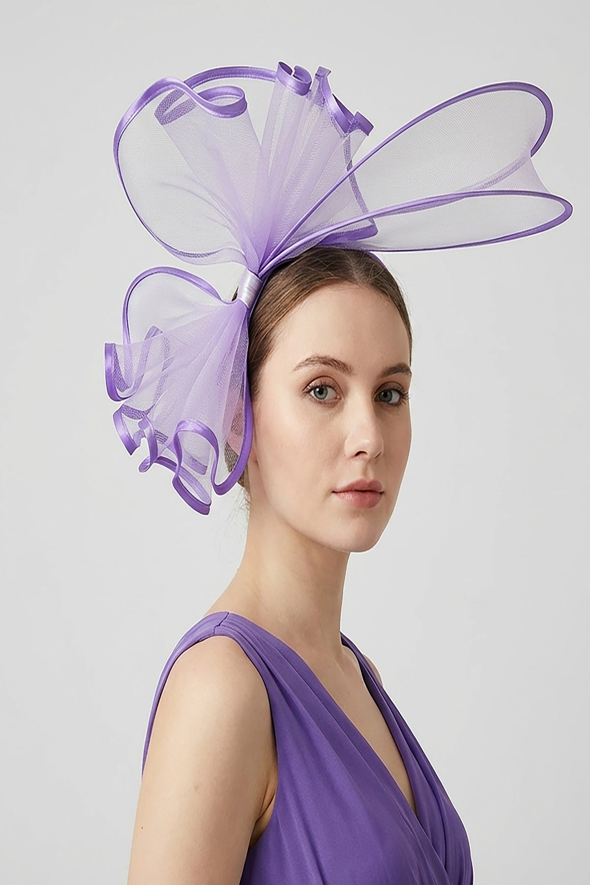 Large Mesh Loop Fascinator Headband with Structured Bow-Knot Design