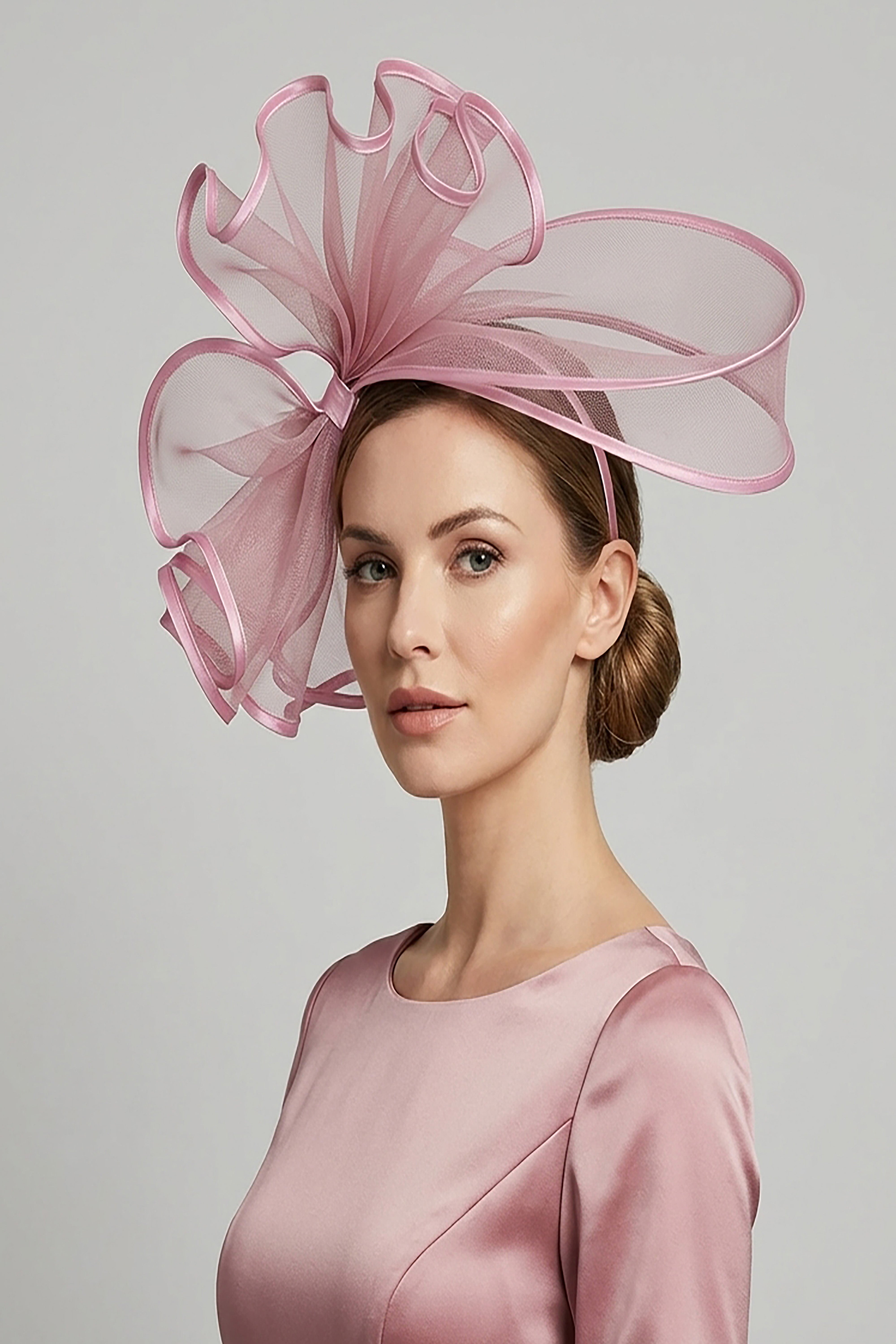 Large Mesh Loop Fascinator Headband with Structured Bow-Knot Design