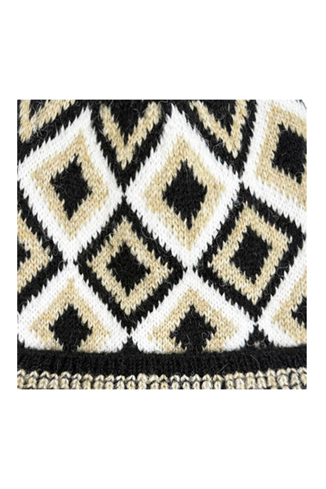 Classic Knitted Diamond Pattern Pom-Pom Hat