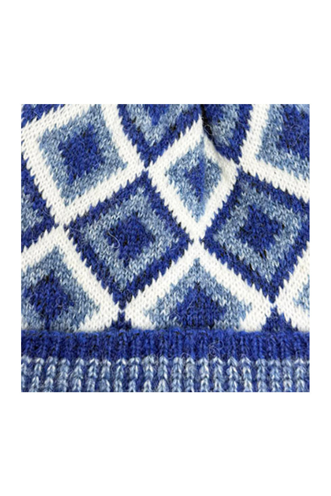 Classic Knitted Diamond Pattern Pom-Pom Hat