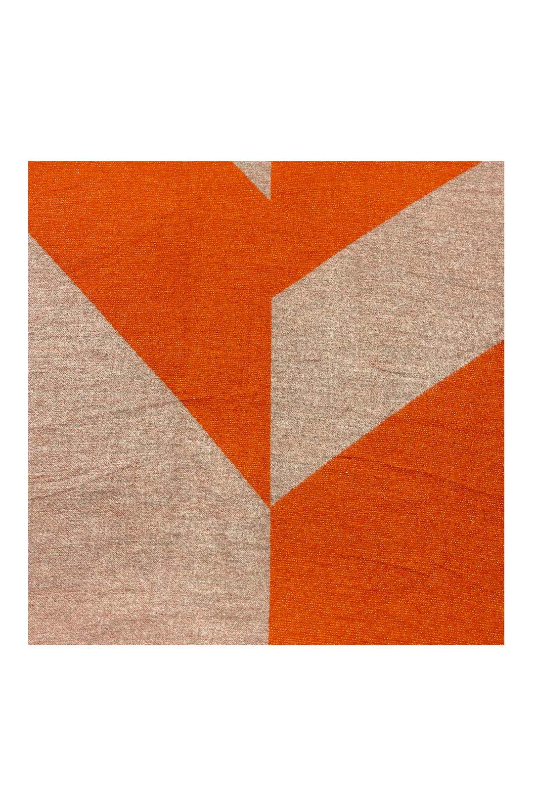 Modern Woven Scarf with Subtle Shimmer and Fringe