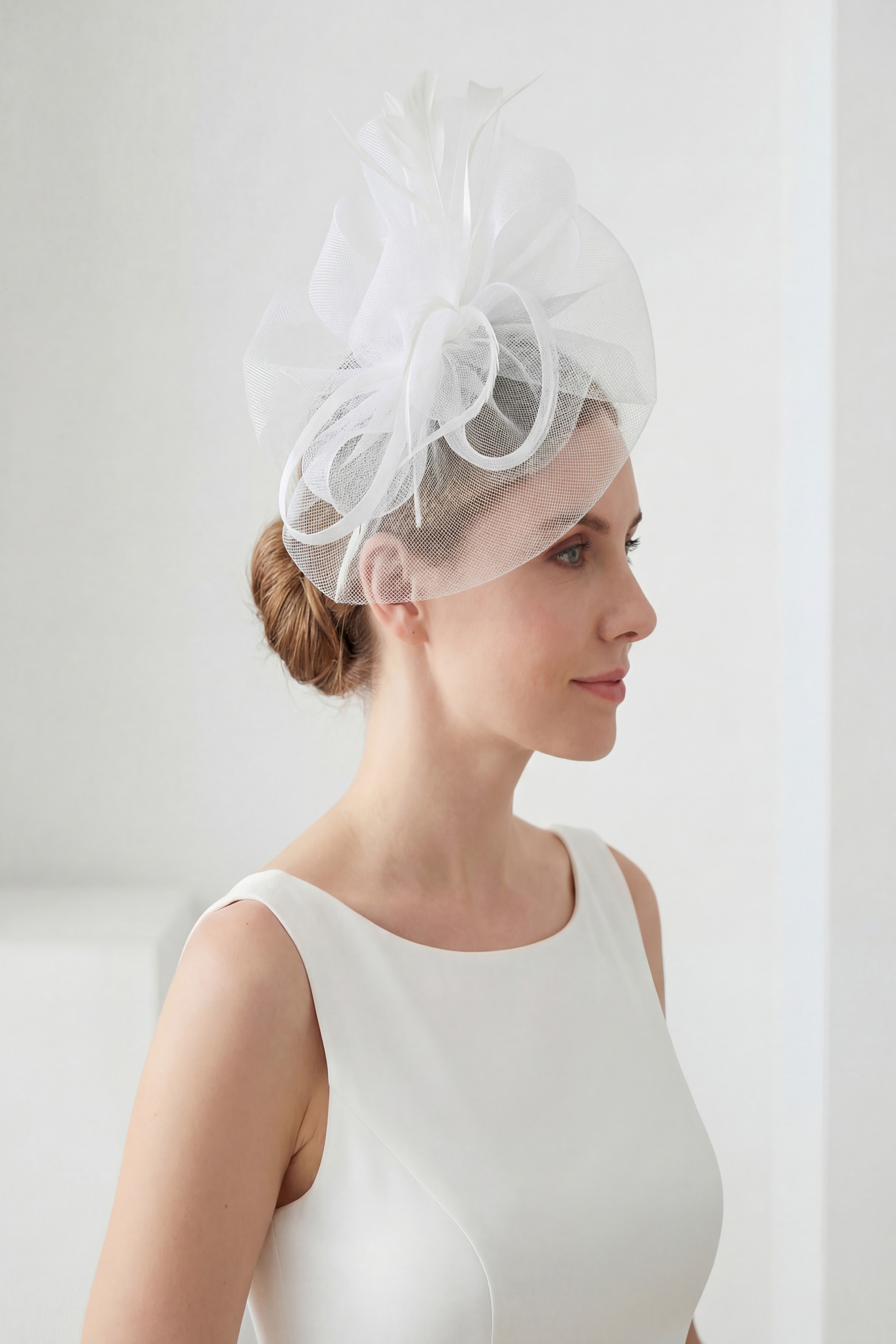 Elegant Feather Fascinator