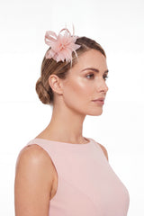 Small Feather & Sinamay Loop Fascinator – Dual Wear Brooch & Hair Clip