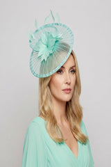 Classic Disc Fascinator with Feather Flower Detail