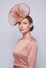 Dramatic Fan Mesh Disc Fascinator with Feather Centre Pin