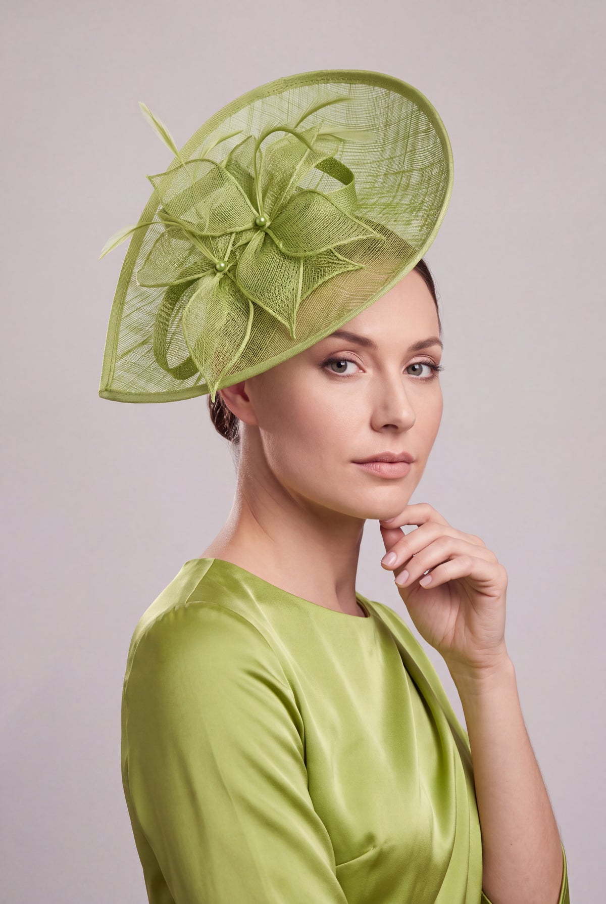 Teardrop Mesh Fascinator with Sculpted Flower Detail