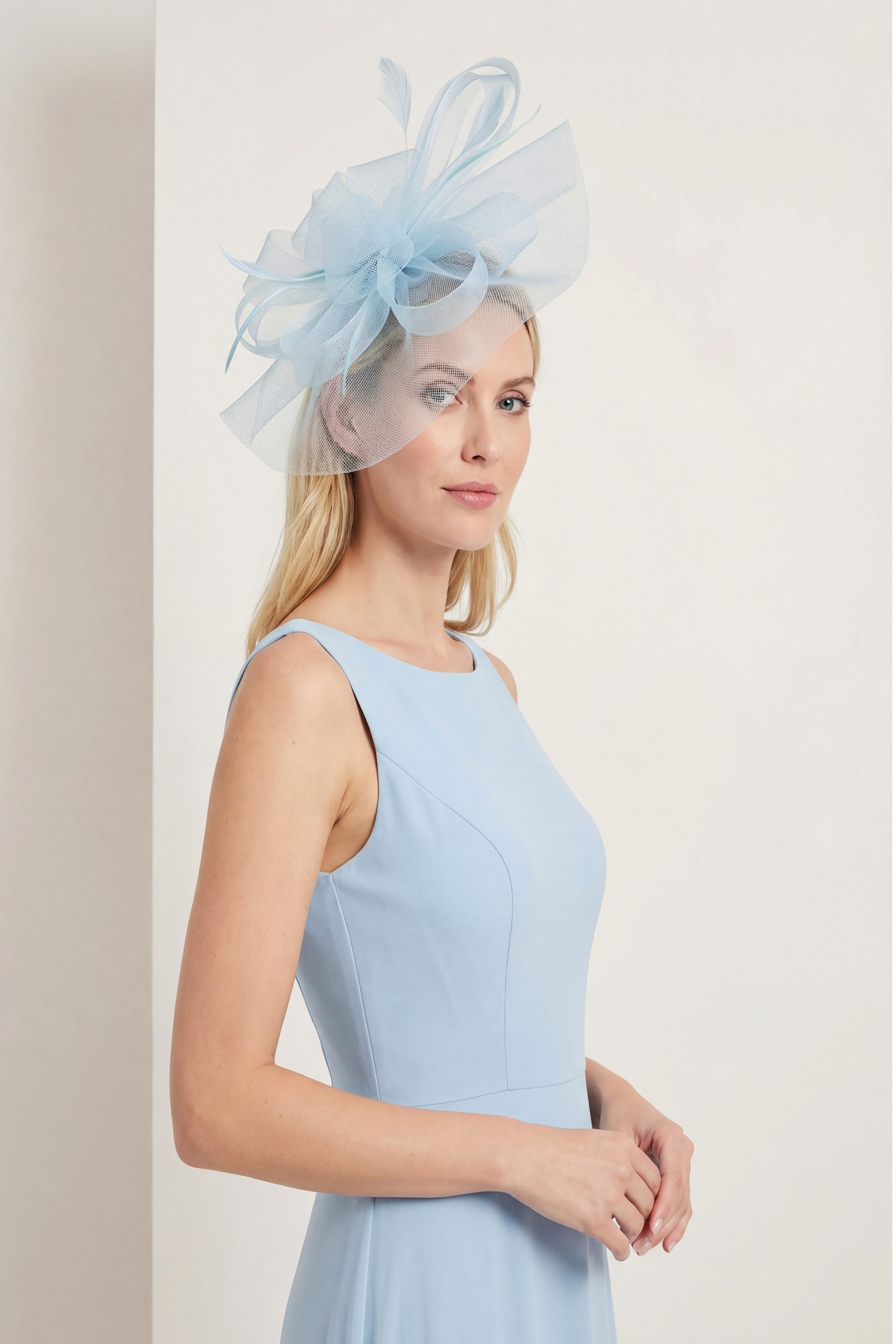 Elegant Feather Fascinator White